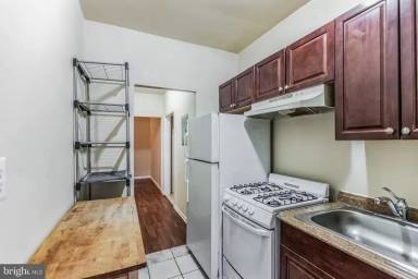 Main picture of 1106 Queen St NE