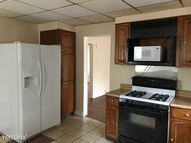 Main picture of 1864 Davis St