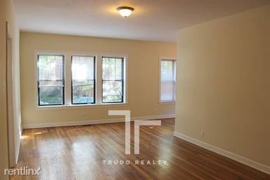 Main picture of 620-30 W Cornelia Ave