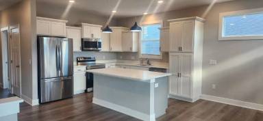 Main picture of 706 32nd St SW