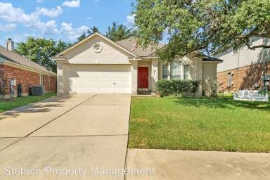 Main picture of 5041 Cleves St