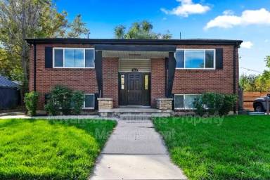 Main picture of 370 E Sherman Ave