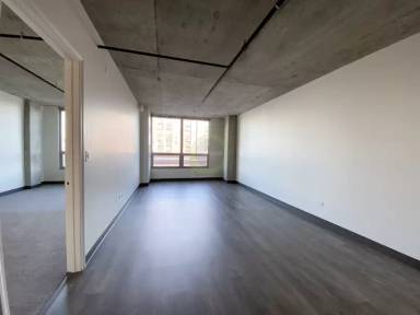 Main picture of 3214 N Clark St