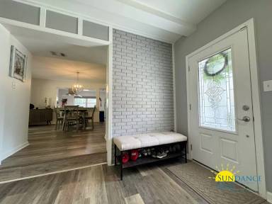 Main picture of 29 Driftwood Ave SW
