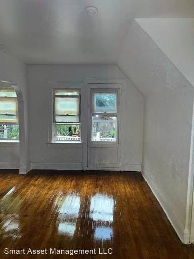 Main picture of 3227 N 36th St