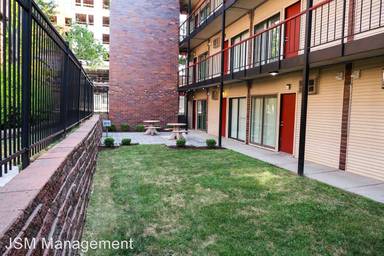 Main picture of 405 E White St