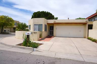 Main picture of 1801 Indian Plaza Dr NE