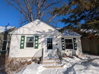 Main picture of 3906 Girard Ave N