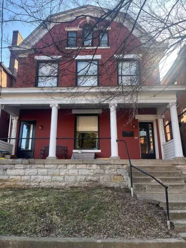 Main picture of 1111 S 1st St