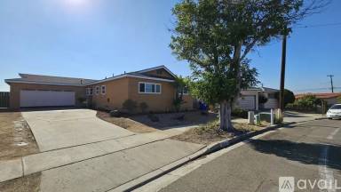 Main picture of 5821 Hughes St