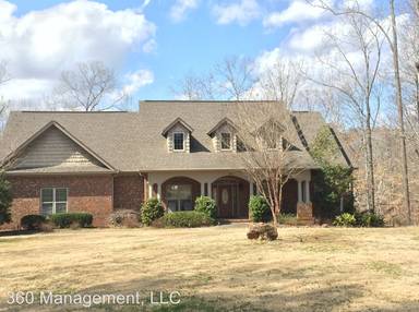 Main picture of 251 Hedgerow Cir