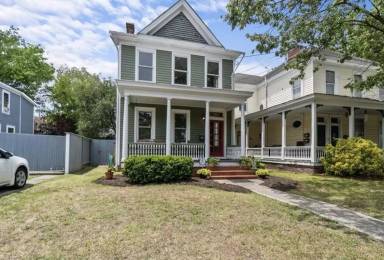 Main picture of 106 Parkview Ave