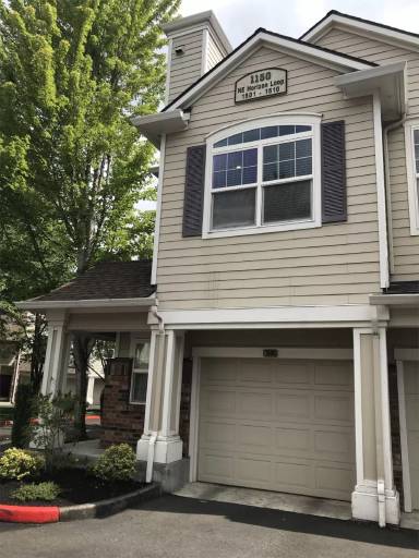 Main picture of 1150 NE Horizon Loop