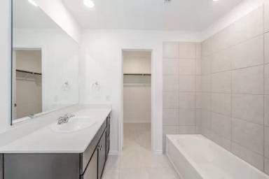 Main picture of 7509 Larson Ln