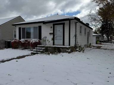 Main picture of 17404 Lowell St