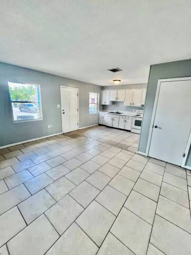 Main picture of 1885 N Crystal Lake Dr