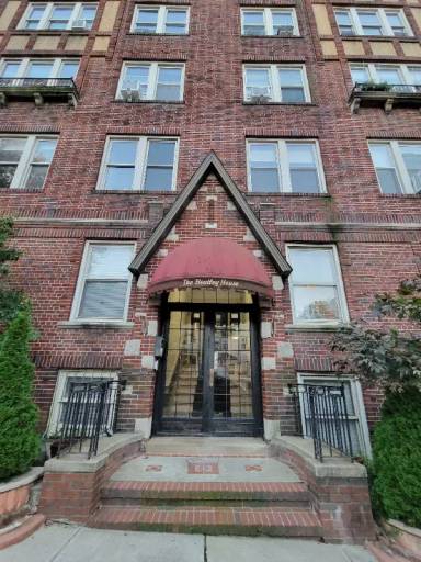 Main picture of 149 Bentley Ave