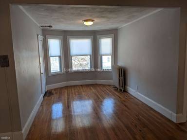 Main picture of 4076 Washington St