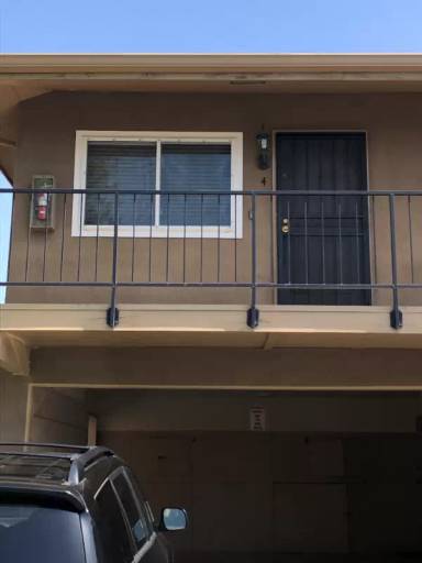 Main picture of 1006 W Calle del Sol