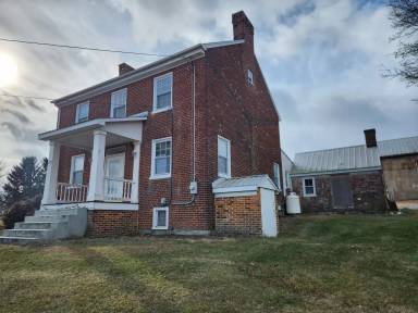 Main picture of 2693 Brooklyn Rd S