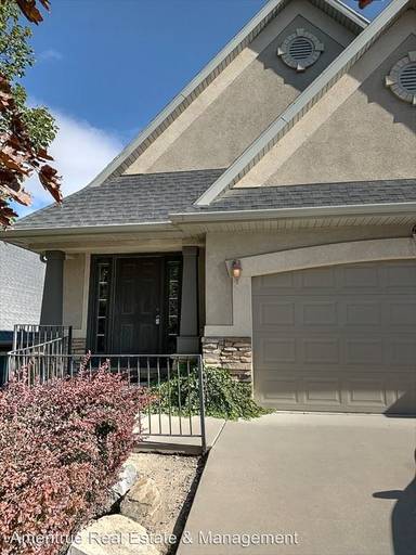 Main picture of 4120 N Plymouth Rock Cv