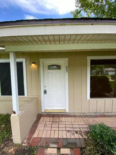 Main picture of 403 Bluebonnet Dr