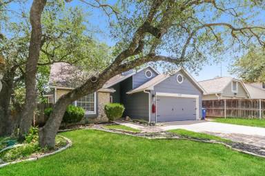 Main picture of 6323 Avery Island Ave