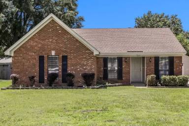 Main picture of 7549 Clarkfield Pl