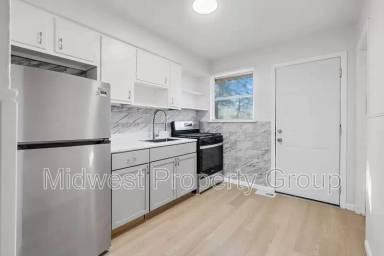 Main picture of 3321 W Milton Ave