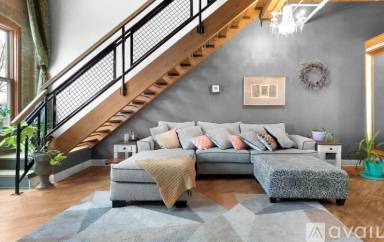 Main picture of Lofts at 820 on Monroe