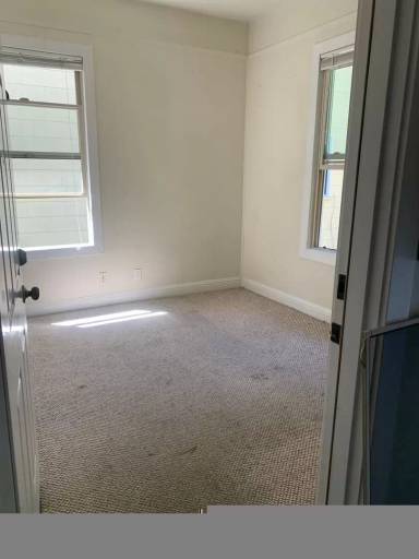 Main picture of 121 11th Ave E