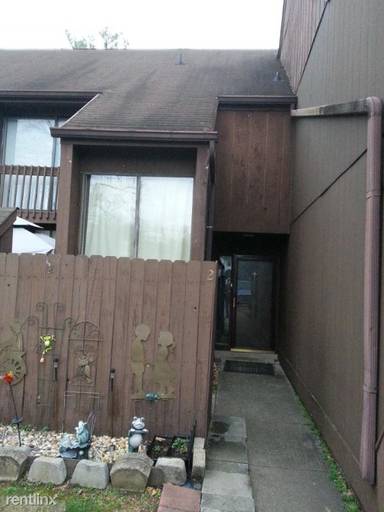 Main picture of 6 Hickory Ct