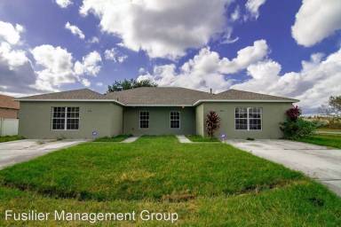 Main picture of 402 Bridgewater Ct