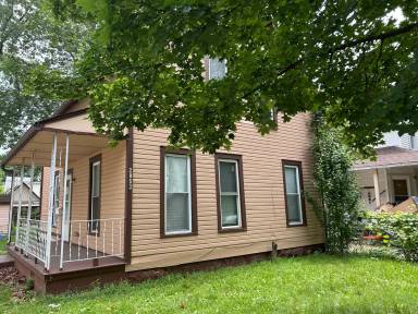Main picture of 2053 W 95th St