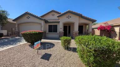 Main picture of 2863 E Cobalt St