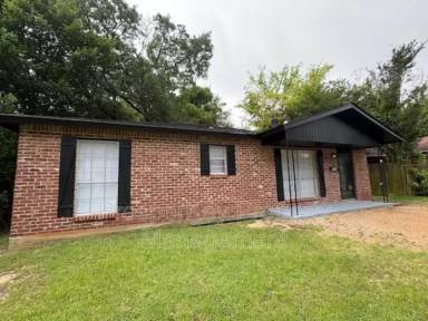 Main picture of 2024 Yancey Ave