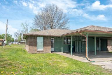 Main picture of 500 N Cline Rd