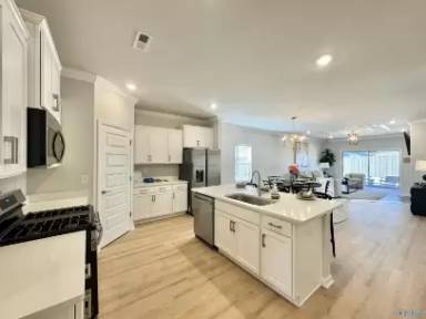 Main picture of 12422 Whitcomb Cir