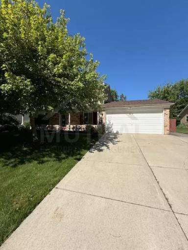 Main picture of 24349 Fairway Hills Dr