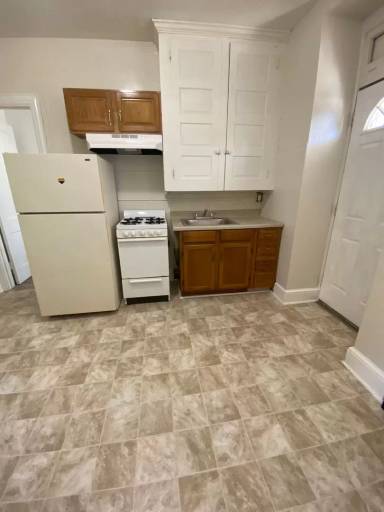 Main picture of 228 W Vine St