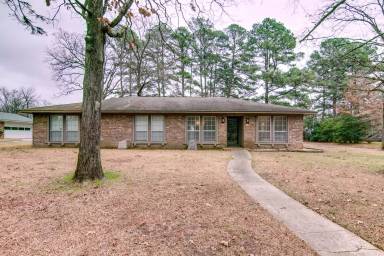 Main picture of 10 Clay Ave