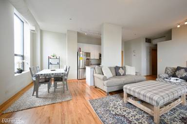 Main picture of S Michigan St