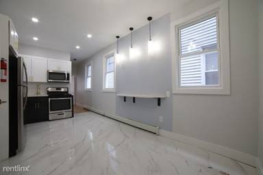 Main picture of 85 W 25th St
