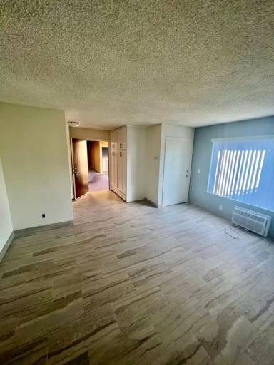Main picture of 315 E Washington Ave