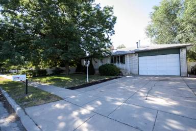 Main picture of 1171 W Gordon Ave