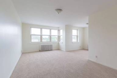 Main picture of 499 Snelling Ave S
