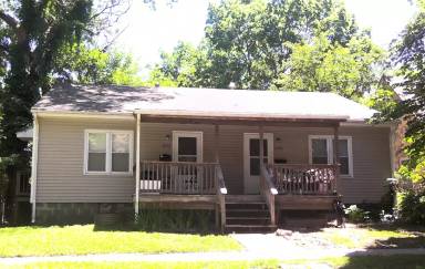Main picture of 1012 Maine St