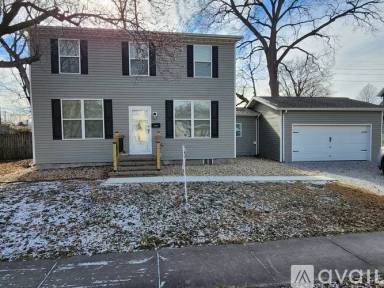Main picture of 307 E Washington St