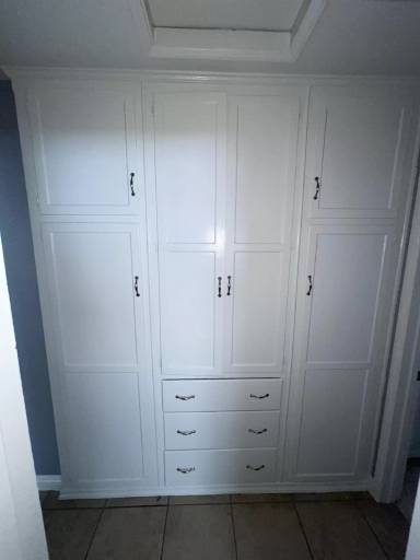 Main picture of 2545 Pleasant St