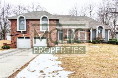 Main picture of 10410 Bradshaw St